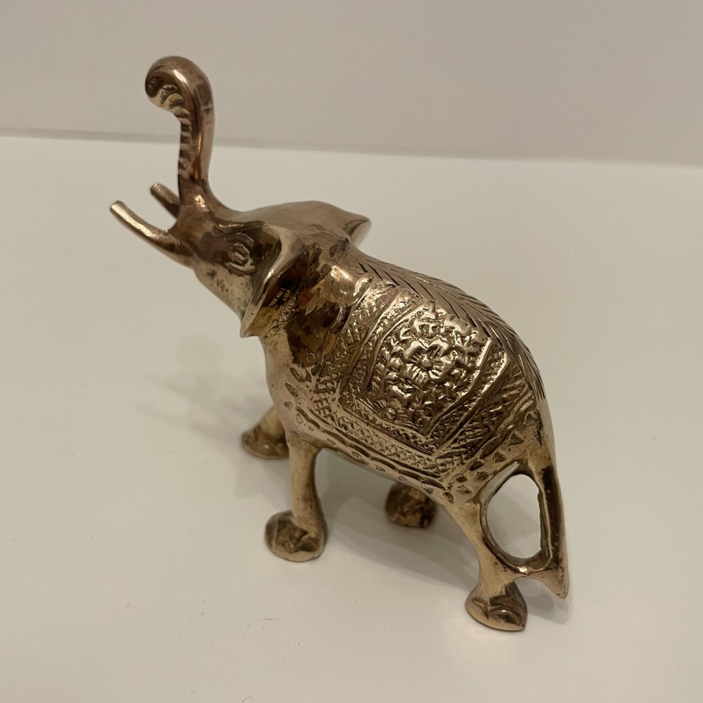 brass elephant figurine, 3-1/2” tall